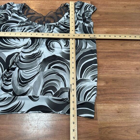 Lily White V-Neck Back, Grey, Women’s White Blouse | Size Medium - Picture 6 of 11